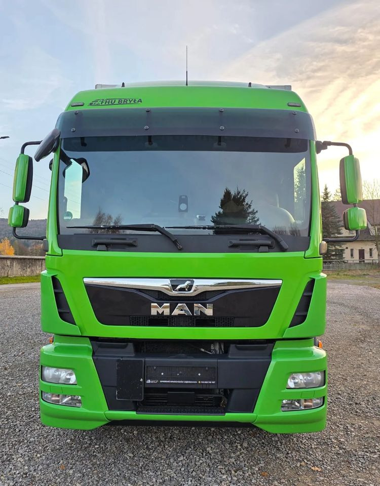 MAN TGM 18.320 / 18.290 / 15.290 / IZOTERMA / WINDA / 19PALET / E6 / 08.2018 / LIFT / SPROWADZONY / AUTOMAT / SYPIALKA / PIERWSZY WŁAŚCICIEL / BOCZNE DRZWI / STAN BARDZO DOBRY - Kravas automašīna refrižerators: foto 3 MAN TGM 18.320 / 18.290 / 15.290 / IZOTERMA / WINDA / 19PALET / E6 / 08.2018 / LIFT / SPROWADZONY / AUTOMAT / SYPIALKA / PIERWSZY WŁAŚCICIEL / BOCZNE DRZWI / STAN BARDZO DOBRY - Kravas automašīna refrižerators: foto 3