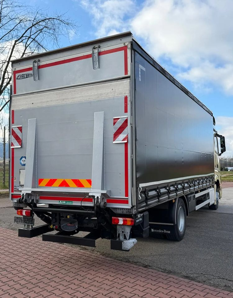 Mercedes-Benz ACTROS 1846 / FIRANKA / WINDA / 18 EUROPALET / AUTOMAT / Z NIEMIEC / 2019 / PRZEBIEG 370 TYŚ KM - Kravas automašīna ar tentu: foto 5 Mercedes-Benz ACTROS 1846 / FIRANKA / WINDA / 18 EUROPALET / AUTOMAT / Z NIEMIEC / 2019 / PRZEBIEG 370 TYŚ KM - Kravas automašīna ar tentu: foto 5