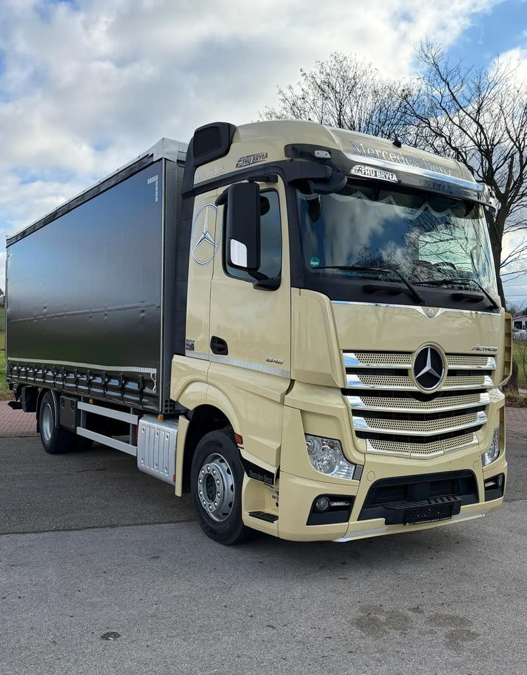 Mercedes-Benz ACTROS 1846 / FIRANKA / WINDA / 18 EUROPALET / AUTOMAT / Z NIEMIEC / 2019 / PRZEBIEG 370 TYŚ KM - Kravas automašīna ar tentu: foto 1 Mercedes-Benz ACTROS 1846 / FIRANKA / WINDA / 18 EUROPALET / AUTOMAT / Z NIEMIEC / 2019 / PRZEBIEG 370 TYŚ KM - Kravas automašīna ar tentu: foto 1