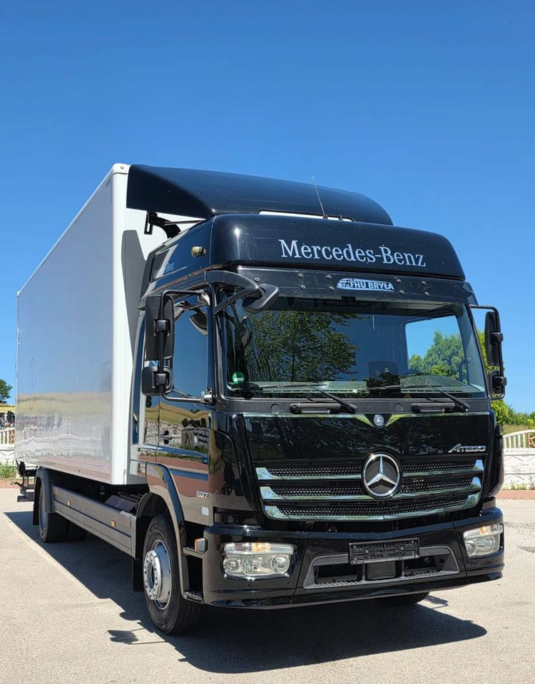 Mercedes-Benz ATEGO 1527/1530/IZOTERMA/WINDA/SPROWADZONY/E6/PIERWSZY WŁAŚCICIEL/AUTOMAT/18EURO PALET/STAN BARDZO DOBRY - Kravas automašīna refrižerators: foto 2 Mercedes-Benz ATEGO 1527/1530/IZOTERMA/WINDA/SPROWADZONY/E6/PIERWSZY WŁAŚCICIEL/AUTOMAT/18EURO PALET/STAN BARDZO DOBRY - Kravas automašīna refrižerators: foto 2