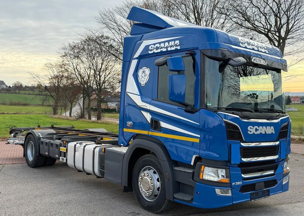 Scania P360 / P410 / BDF / RAMA / FIRANKA / PEŁNA SYPIALKA / WINDA / E6 / CAŁA NA PODUSZKACH / ROZSTAW OSI 5.5M / LAWETA / DO ŻYWCA / DO BYDŁA / DO ZABUDOWY / SPROWADZONA - Šasija kravas automašīna: foto 2 Scania P360 / P410 / BDF / RAMA / FIRANKA / PEŁNA SYPIALKA / WINDA / E6 / CAŁA NA PODUSZKACH / ROZSTAW OSI 5.5M / LAWETA / DO ŻYWCA / DO BYDŁA / DO ZABUDOWY / SPROWADZONA - Šasija kravas automašīna: foto 2