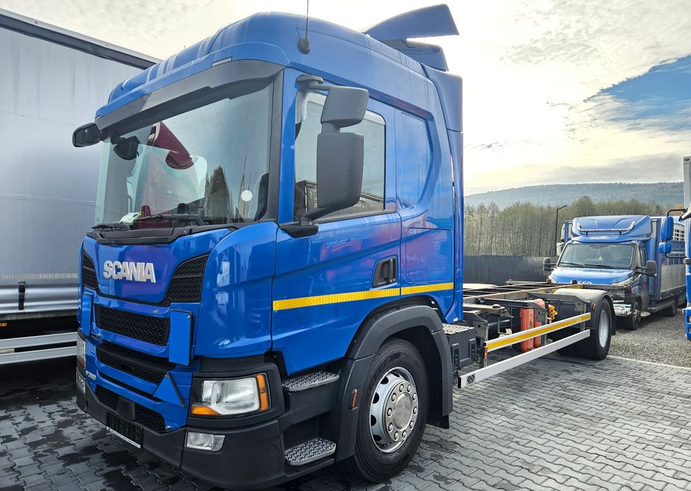Scania P360 / P410 / BDF / RAMA / FIRANKA / PEŁNA SYPIALKA / WINDA /  E6 / CAŁA NA PODUSZKACH / ROZSTAW OSI 5.5M / LAWETA / DO ŻYWCA / DO BYDŁA  / DO ZABUDOWY / SPROWADZONA - Šasija kravas automašīna: foto 1 Scania P360 / P410 / BDF / RAMA / FIRANKA / PEŁNA SYPIALKA / WINDA /  E6 / CAŁA NA PODUSZKACH / ROZSTAW OSI 5.5M / LAWETA / DO ŻYWCA / DO BYDŁA  / DO ZABUDOWY / SPROWADZONA - Šasija kravas automašīna: foto 1
