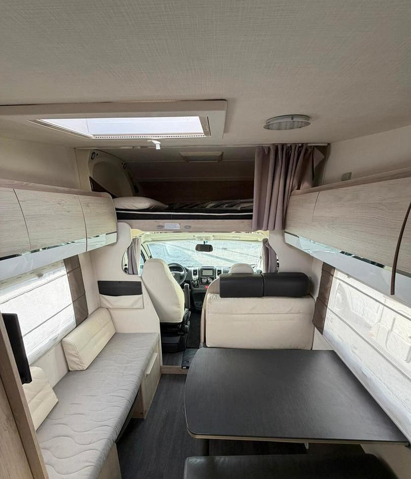 Challenger C 256 - Alkov kemperis: foto 5 Challenger C 256 - Alkov kemperis: foto 5