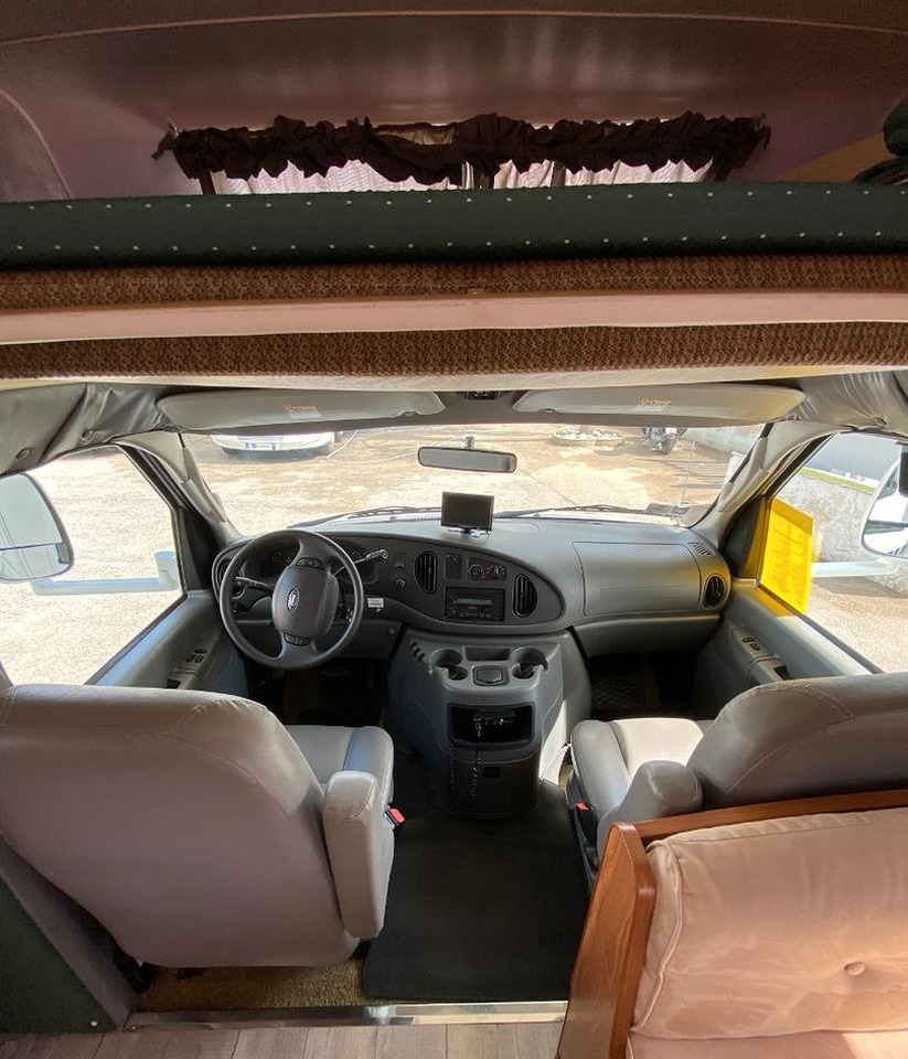 Coachmen freelander mm2920ds - Alkov kemperis: foto 5 Coachmen freelander mm2920ds - Alkov kemperis: foto 5