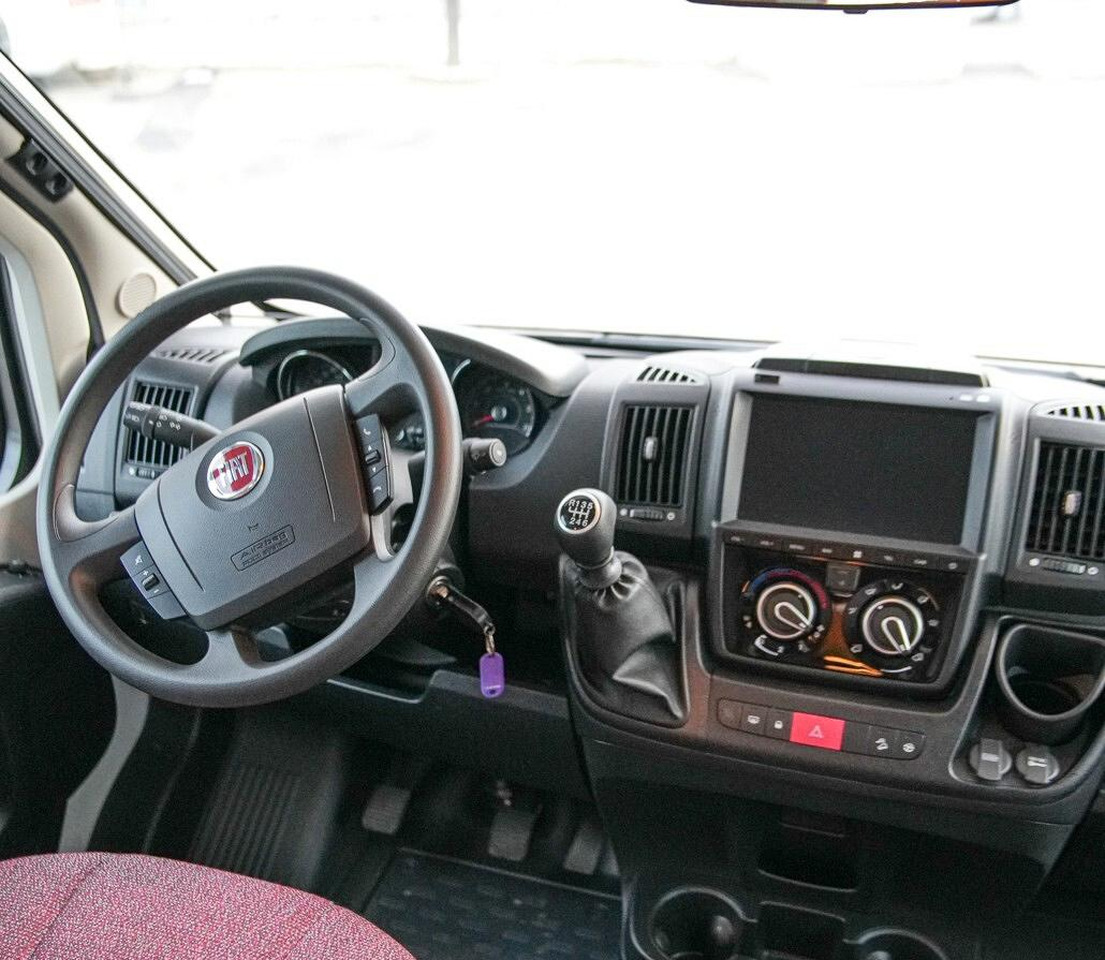 Knaus LIVE TRAVELLER 600 - Alkov kemperis: foto 5 Knaus LIVE TRAVELLER 600 - Alkov kemperis: foto 5