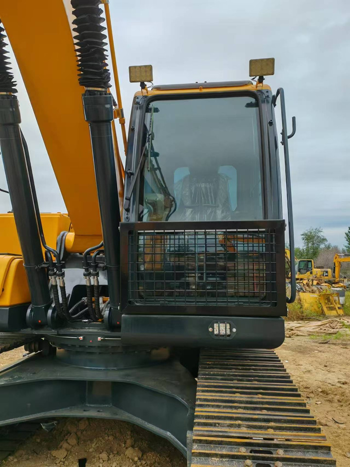 Hyundai Hyundai 220 LC-9 S - Kāpurķēžu ekskavators: foto 5 Hyundai Hyundai 220 LC-9 S - Kāpurķēžu ekskavators: foto 5