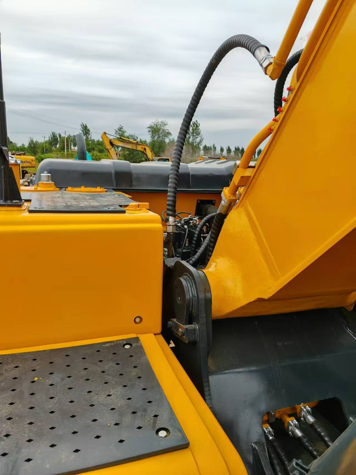 Hyundai Hyundai 220 LC-9 S - Kāpurķēžu ekskavators: foto 2 Hyundai Hyundai 220 LC-9 S - Kāpurķēžu ekskavators: foto 2