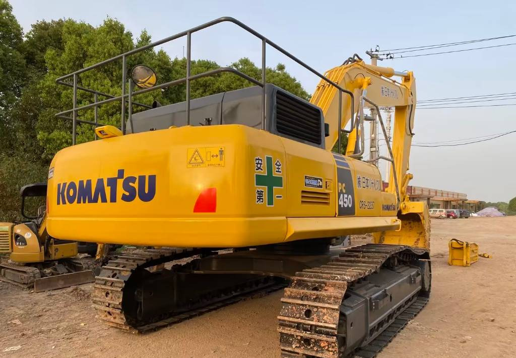 KOMATSU PC 450-8 - Kāpurķēžu ekskavators: foto 3 KOMATSU PC 450-8 - Kāpurķēžu ekskavators: foto 3