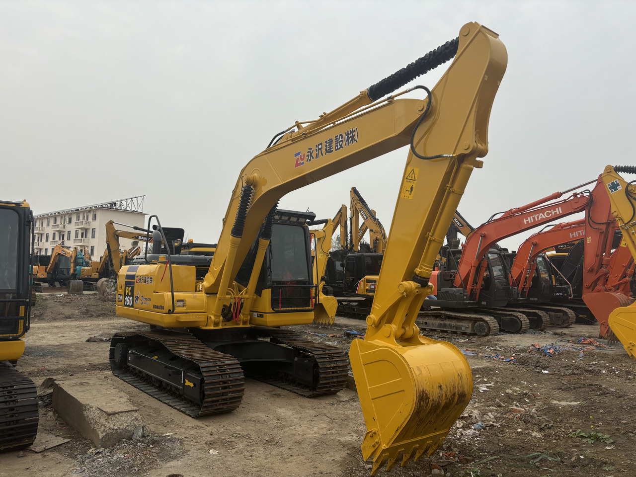 KOMATSU PC160 - Kāpurķēžu ekskavators: foto 3 KOMATSU PC160 - Kāpurķēžu ekskavators: foto 3