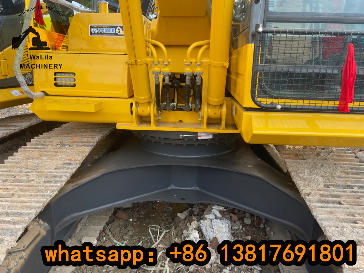 KOMATSU PC200-8 - Kāpurķēžu ekskavators: foto 4 KOMATSU PC200-8 - Kāpurķēžu ekskavators: foto 4