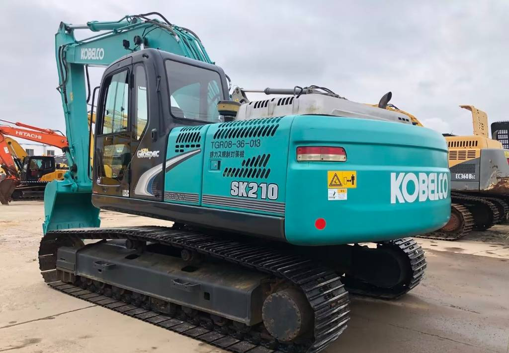 Kobelco SK 210-8 - Kāpurķēžu ekskavators: foto 2 Kobelco SK 210-8 - Kāpurķēžu ekskavators: foto 2