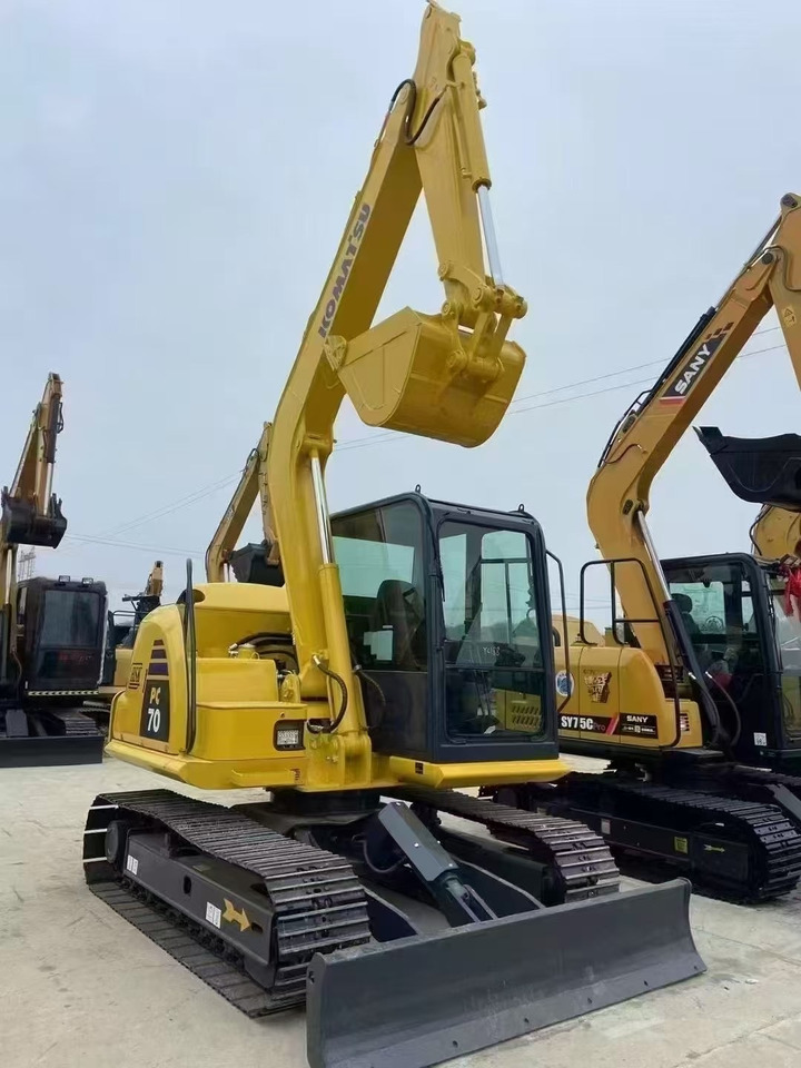 Komatsu 70-8 - Mini-ekskavators: foto 2 Komatsu 70-8 - Mini-ekskavators: foto 2