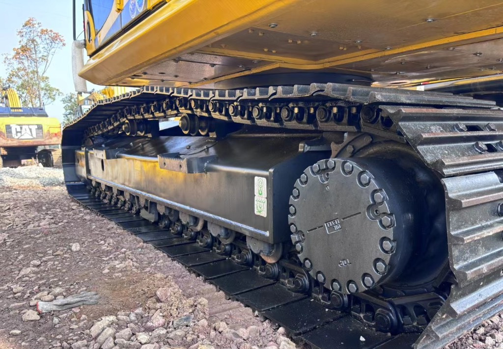 Komatsu PC 210 LC-8 - Kāpurķēžu ekskavators: foto 3 Komatsu PC 210 LC-8 - Kāpurķēžu ekskavators: foto 3