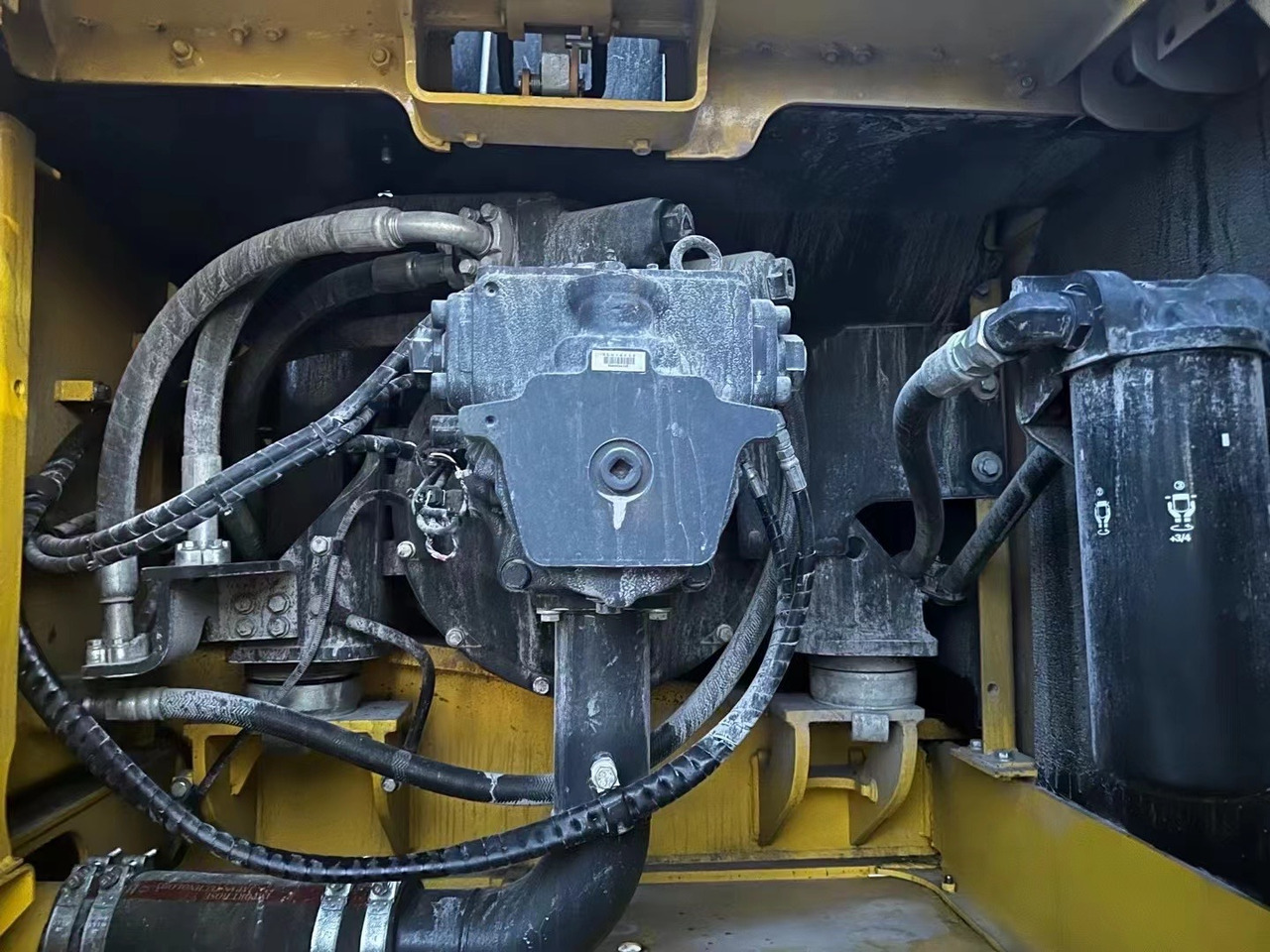 Komatsu PC 350-7 PC350 - Kāpurķēžu ekskavators: foto 4 Komatsu PC 350-7 PC350 - Kāpurķēžu ekskavators: foto 4
