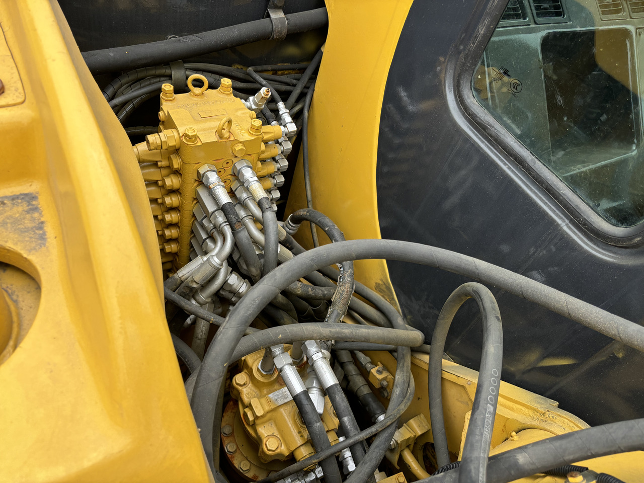 Komatsu PC 60-7 - Mini-ekskavators: foto 5 Komatsu PC 60-7 - Mini-ekskavators: foto 5