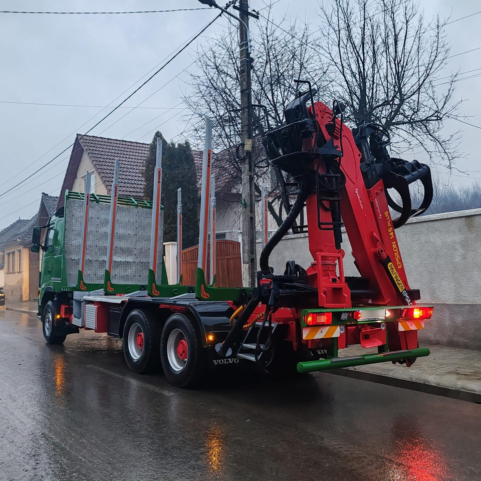 VOLVO FH12 - Kokvedējs, Kravas auto ar manipulatoru: foto 4 VOLVO FH12 - Kokvedējs, Kravas auto ar manipulatoru: foto 4