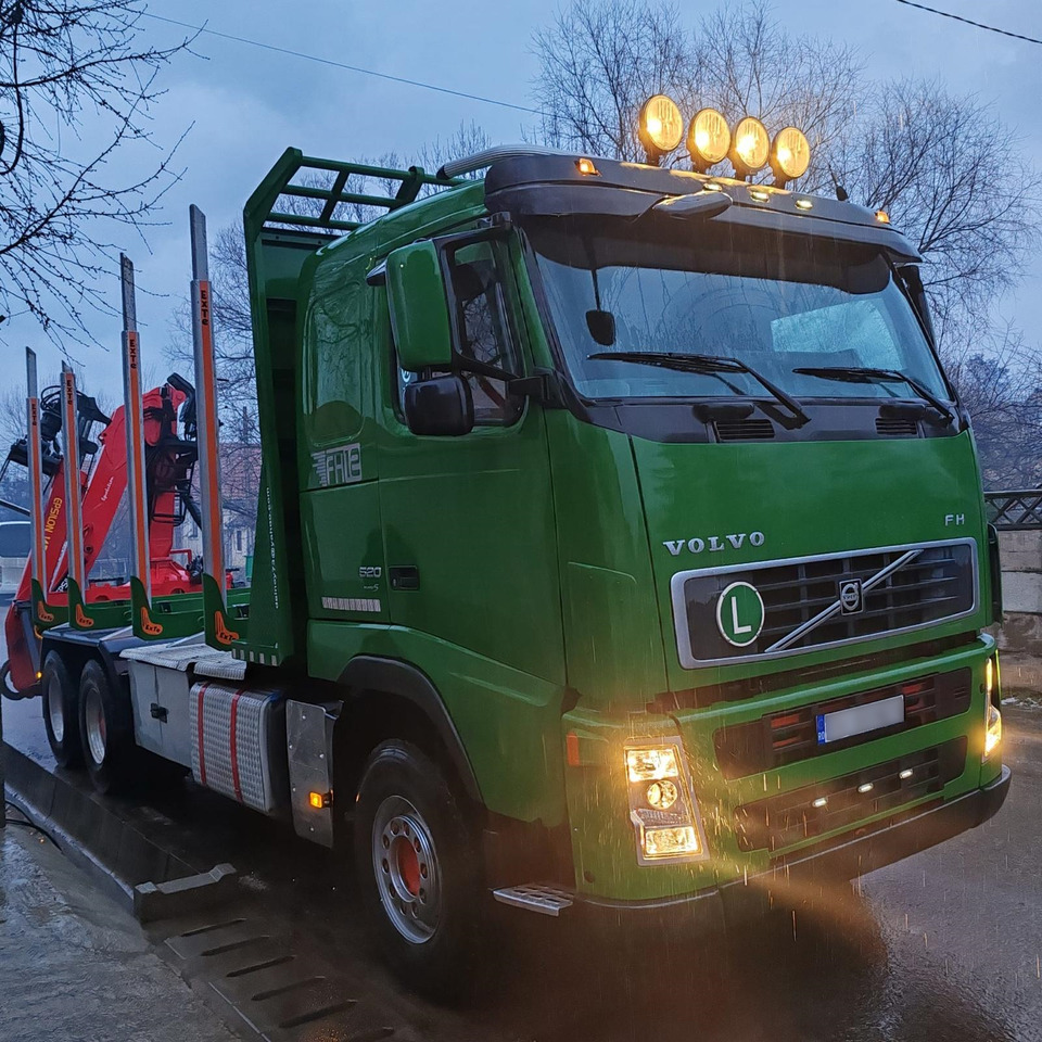 VOLVO FH12 - Kokvedējs, Kravas auto ar manipulatoru: foto 1 VOLVO FH12 - Kokvedējs, Kravas auto ar manipulatoru: foto 1