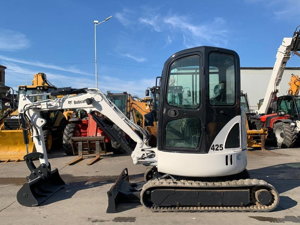 Bobcat 425 - Mini-ekskavators: foto 3 Bobcat 425 - Mini-ekskavators: foto 3