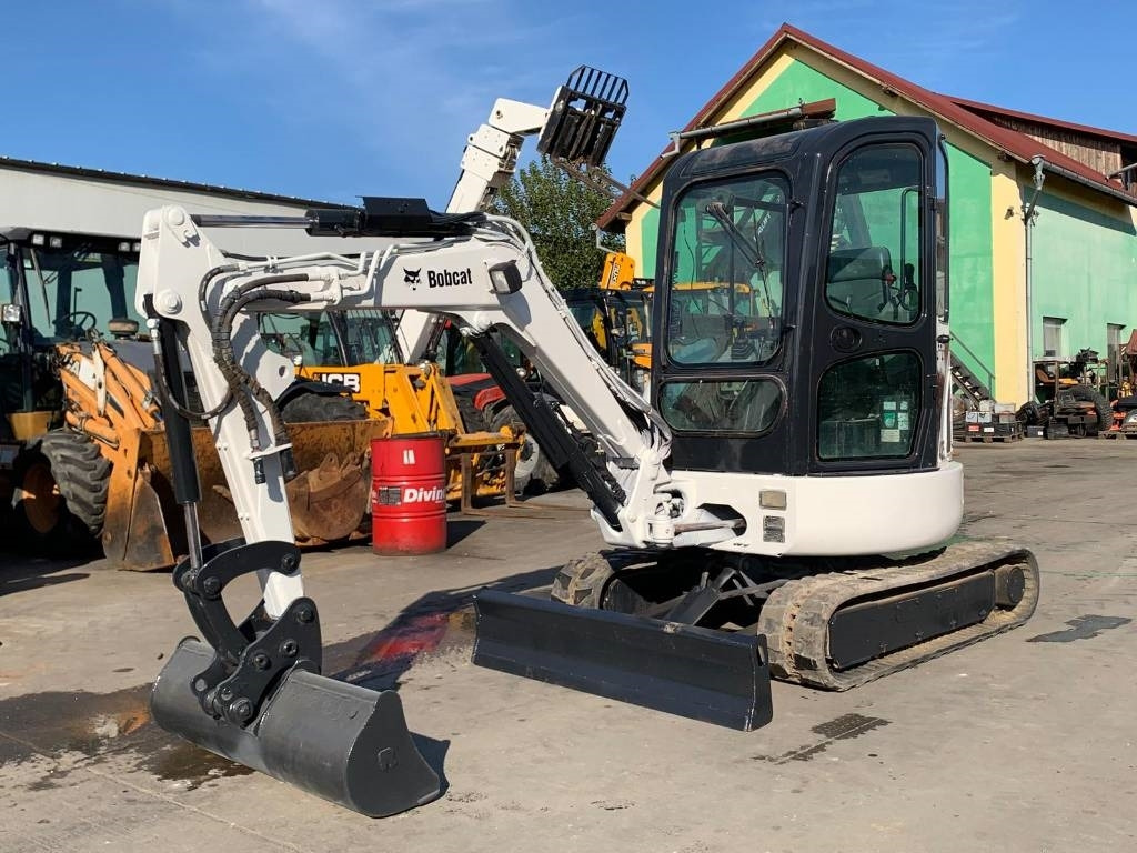 Bobcat 425 - Mini-ekskavators: foto 2 Bobcat 425 - Mini-ekskavators: foto 2