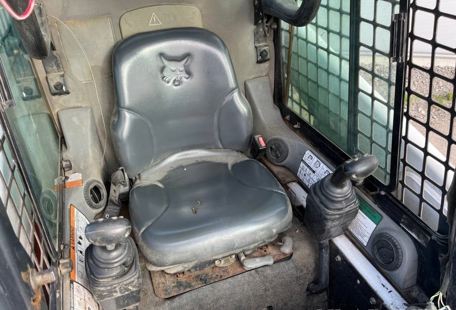 Bobcat A 220  - Kompaktiekrāvējs: foto 5 Bobcat A 220  - Kompaktiekrāvējs: foto 5