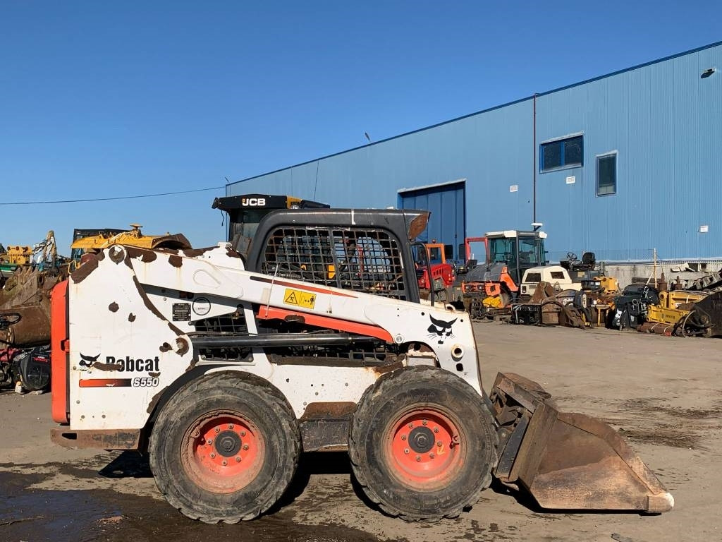 Bobcat S 550 - Kompaktiekrāvējs: foto 2 Bobcat S 550 - Kompaktiekrāvējs: foto 2