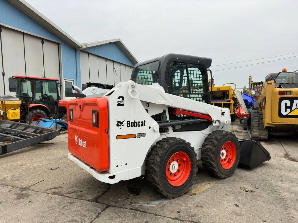 Bobcat S 550 - Kompaktiekrāvējs: foto 2 Bobcat S 550 - Kompaktiekrāvējs: foto 2