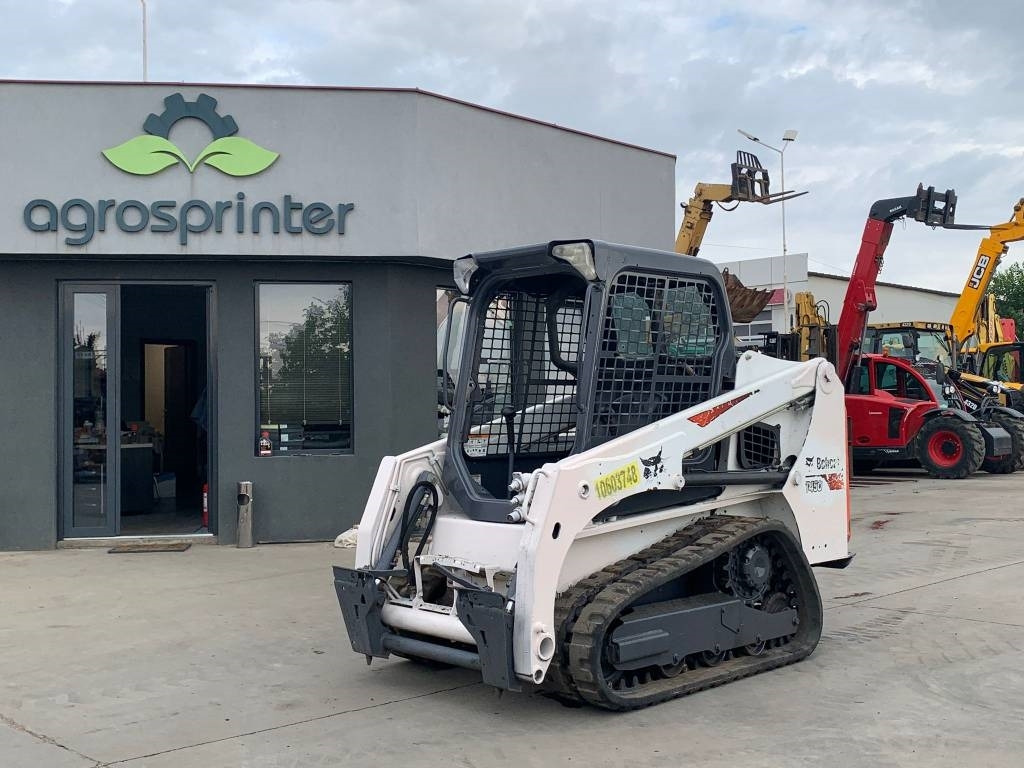 Bobcat T 450 - Kompaktiekrāvējs: foto 1 Bobcat T 450 - Kompaktiekrāvējs: foto 1