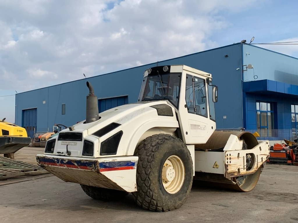 Bomag BW 213 D H-4 - Vibrorullis: foto 3 Bomag BW 213 D H-4 - Vibrorullis: foto 3