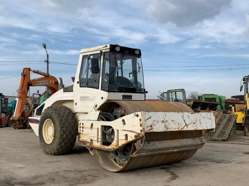 Bomag BW 213 D H-4 - Vibrorullis: foto 1 Bomag BW 213 D H-4 - Vibrorullis: foto 1