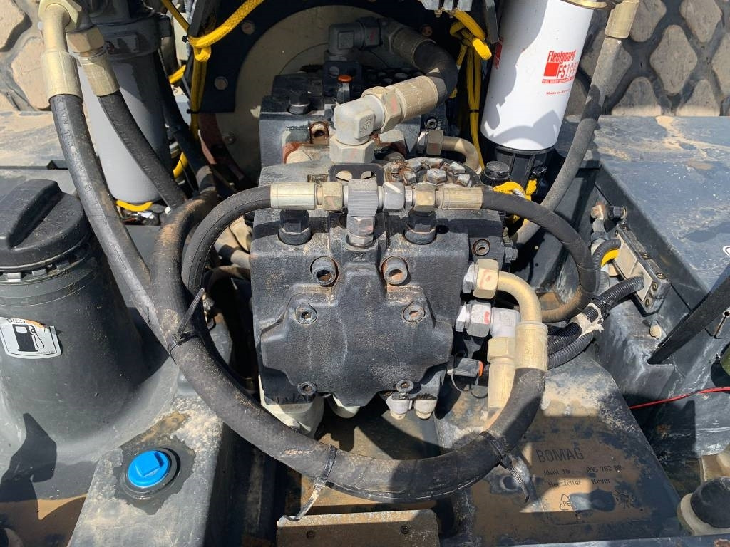 Vibrorullis Bomag BW 219 D H-4: foto 8