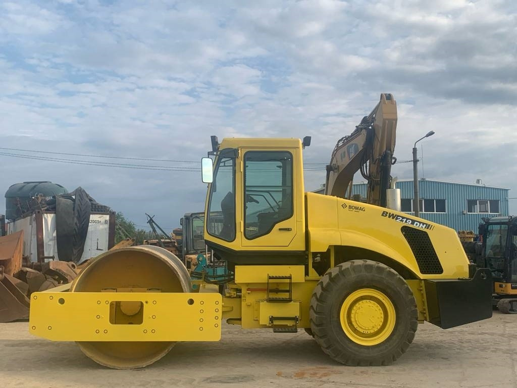 Bomag Shantui BW219DH - Vibrorullis: foto 5 Bomag Shantui BW219DH - Vibrorullis: foto 5