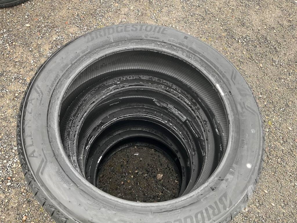 Bridgestone Alenza 255/50 R21 TYRES  - Riepa - Kravas automašīna: foto 4 Bridgestone Alenza 255/50 R21 TYRES  - Riepa - Kravas automašīna: foto 4