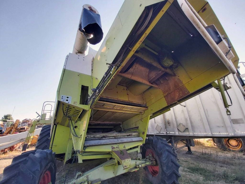 Claas Lexion 480 - Labības kombains: foto 5 Claas Lexion 480 - Labības kombains: foto 5