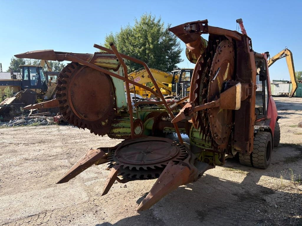 Claas RU 450 - Lopbarības kombains: foto 2 Claas RU 450 - Lopbarības kombains: foto 2