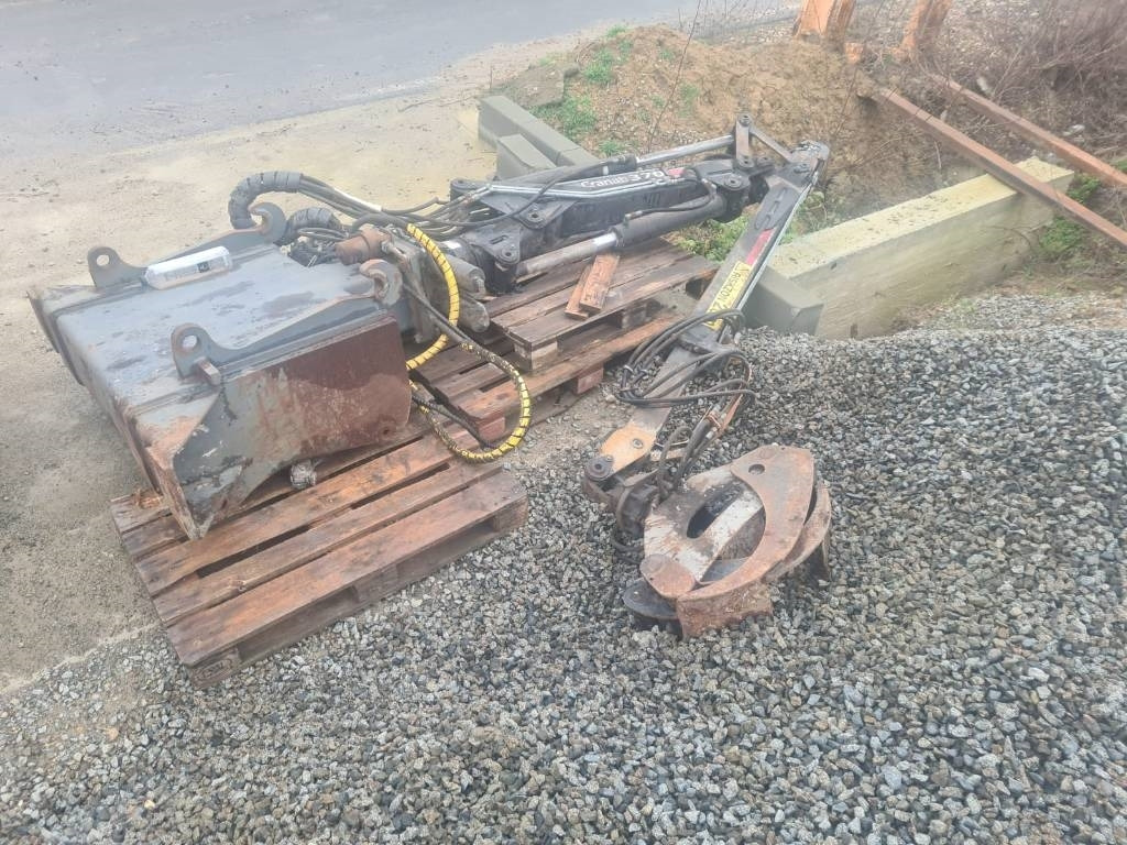 Cranab 370RCR FORESTRY CRANE - Kāpurķēžu celtnis: foto 1 Cranab 370RCR FORESTRY CRANE - Kāpurķēžu celtnis: foto 1