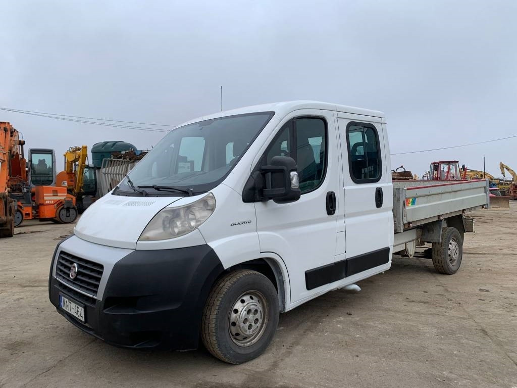 Fiat Ducato - Automašīna ar kravas platformu, Kravas-pasažieru furgons: foto 2 Fiat Ducato - Automašīna ar kravas platformu, Kravas-pasažieru furgons: foto 2