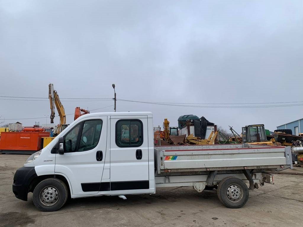 Fiat Ducato - Automašīna ar kravas platformu: foto 3 Fiat Ducato - Automašīna ar kravas platformu: foto 3