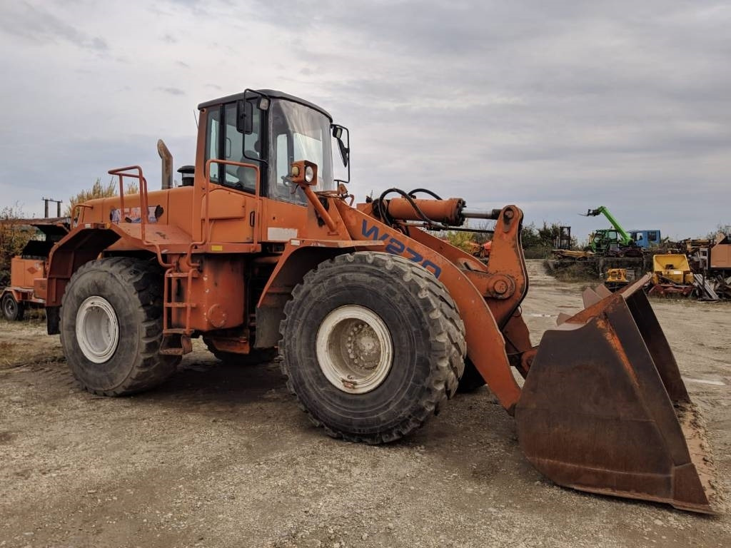 Fiat-Hitachi W 270 - Riteņu iekrāvējs: foto 1 Fiat-Hitachi W 270 - Riteņu iekrāvējs: foto 1