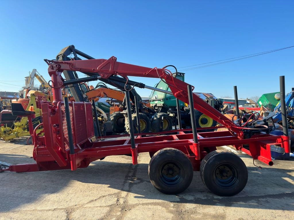 Fliegl Twin Axle - Kokvedēja piekabe: foto 4 Fliegl Twin Axle - Kokvedēja piekabe: foto 4