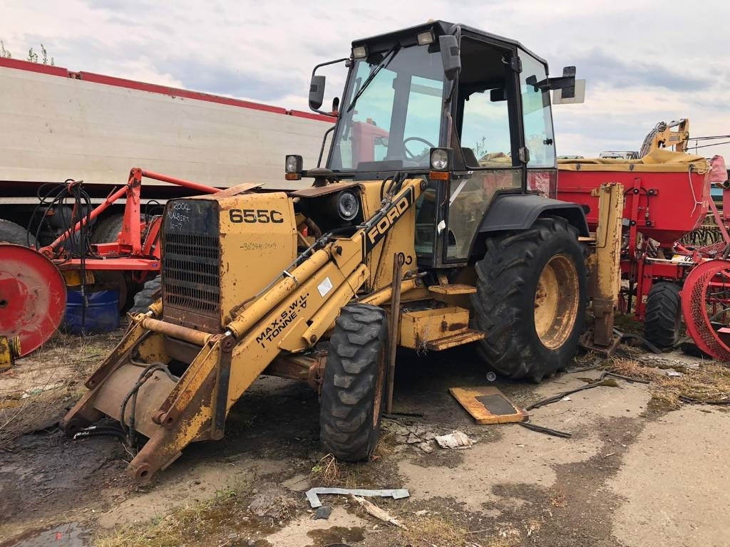 Ford / New Holland For Parts 655C - Ekskavators-iekrāvējs: foto 1 Ford / New Holland For Parts 655C - Ekskavators-iekrāvējs: foto 1