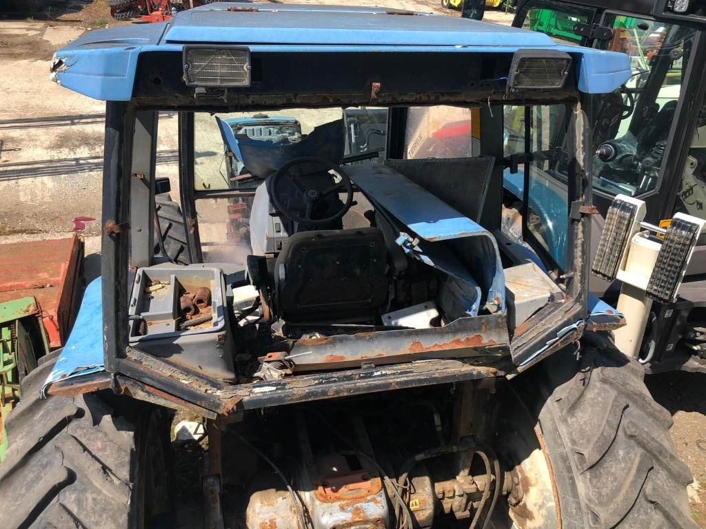 Ford / New Holland For parts 7840 - Traktors: foto 2 Ford / New Holland For parts 7840 - Traktors: foto 2