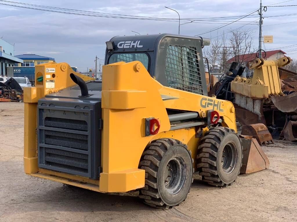 Gehl R 260 Gehl R 260 - Kompaktiekrāvējs: foto 4 Gehl R 260 Gehl R 260 - Kompaktiekrāvējs: foto 4