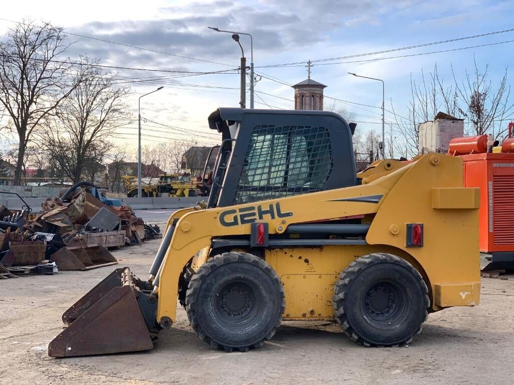 Gehl R 260 Gehl R 260 - Kompaktiekrāvējs: foto 2 Gehl R 260 Gehl R 260 - Kompaktiekrāvējs: foto 2
