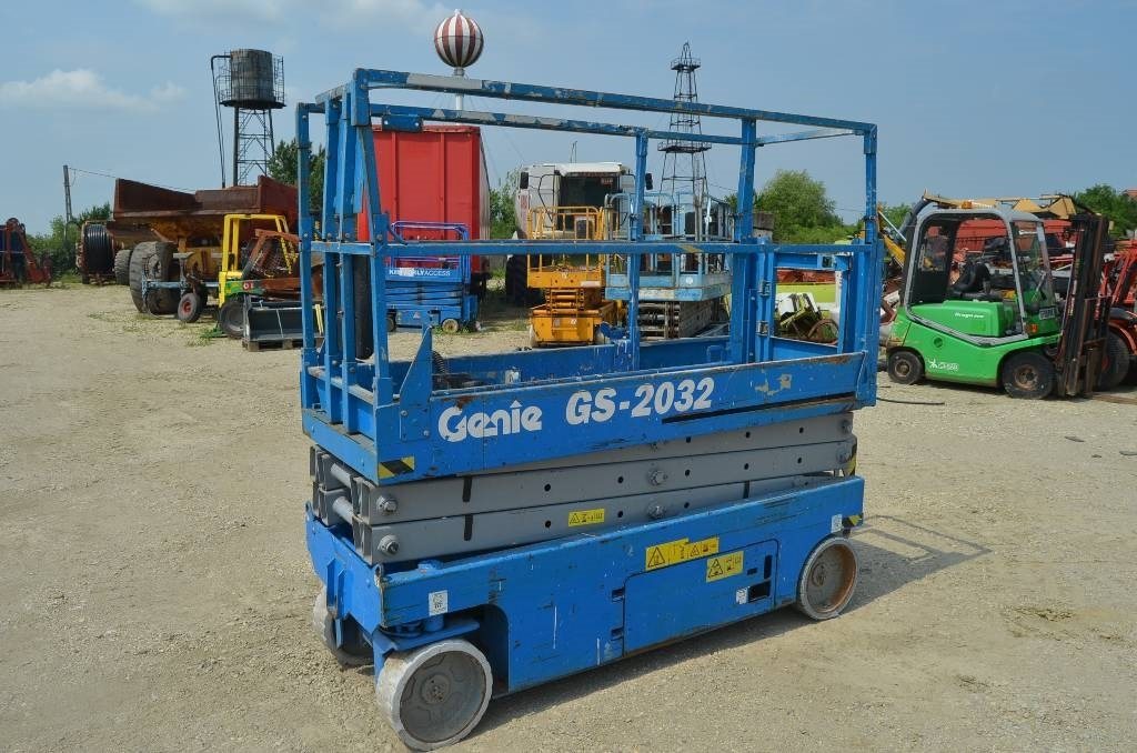 Genie GS 2032 - Šķērveida pacēlājs: foto 1 Genie GS 2032 - Šķērveida pacēlājs: foto 1
