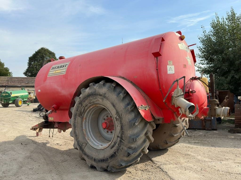 Šķidrmēslu muca Herbst T2000R: foto 6 Šķidrmēslu muca Herbst T2000R: foto 6
