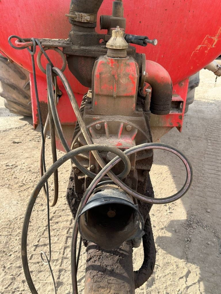 Šķidrmēslu muca Herbst T2000R: foto 9 Šķidrmēslu muca Herbst T2000R: foto 9