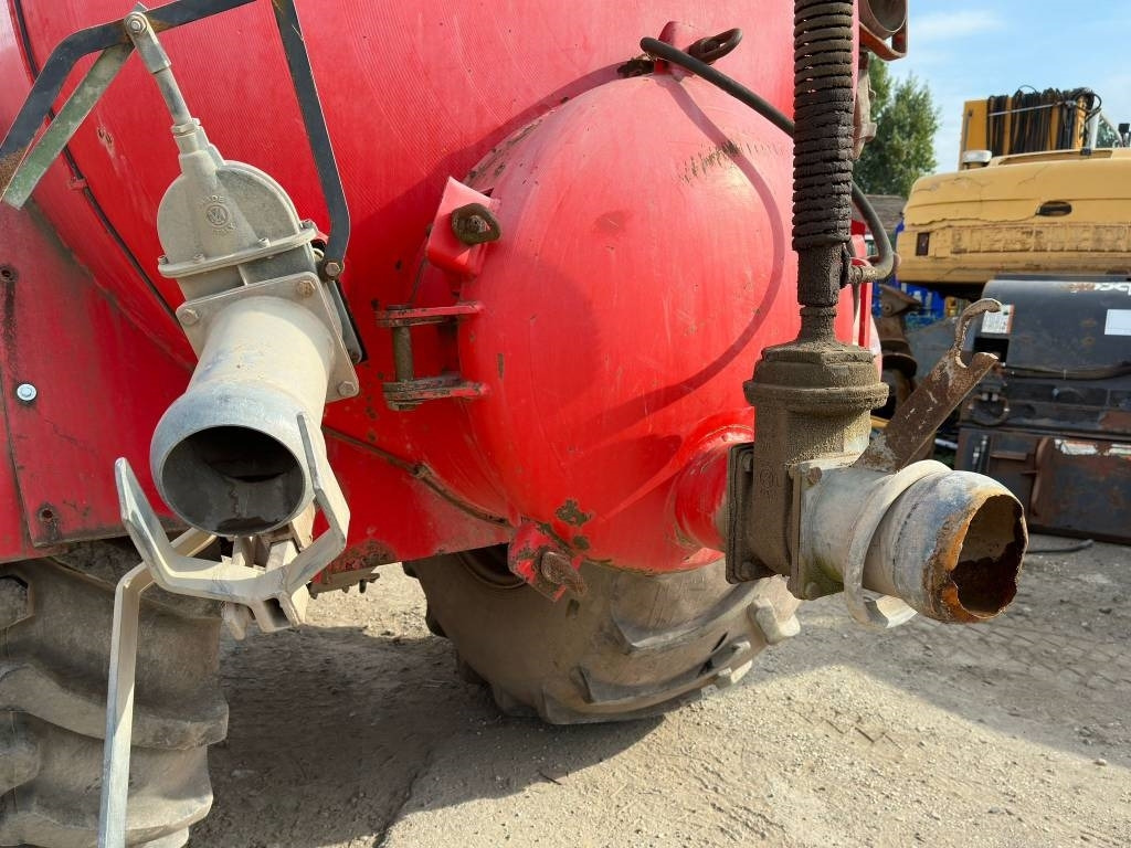 Herbst T2000R - Šķidrmēslu muca: foto 4 Herbst T2000R - Šķidrmēslu muca: foto 4