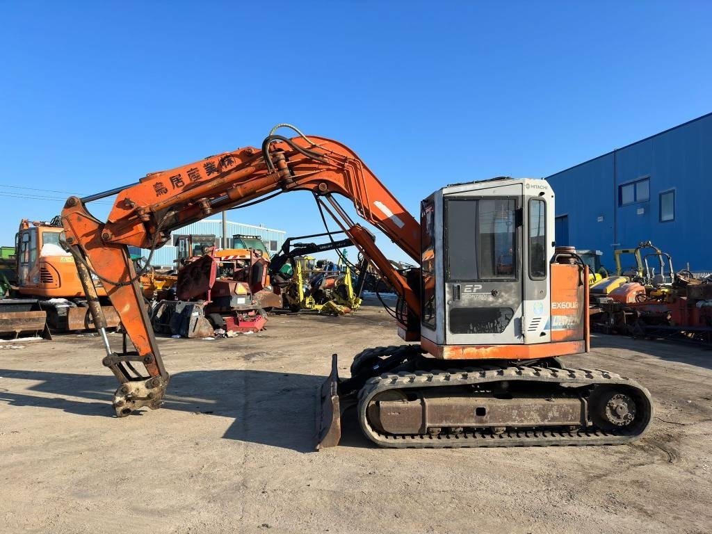 Hitachi EX 60 URG - Mini-ekskavators: foto 2 Hitachi EX 60 URG - Mini-ekskavators: foto 2