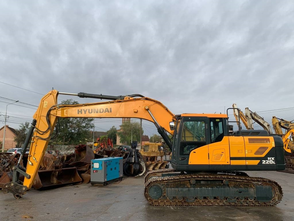 Hyundai HX 220 L - Kāpurķēžu ekskavators: foto 2 Hyundai HX 220 L - Kāpurķēžu ekskavators: foto 2