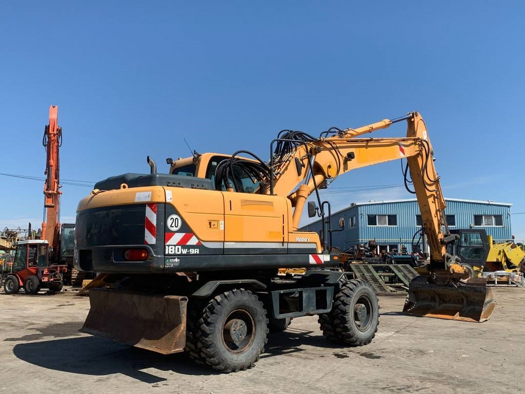 Riteņu ekskavators Hyundai Robex 180 W-9 A: foto 7
